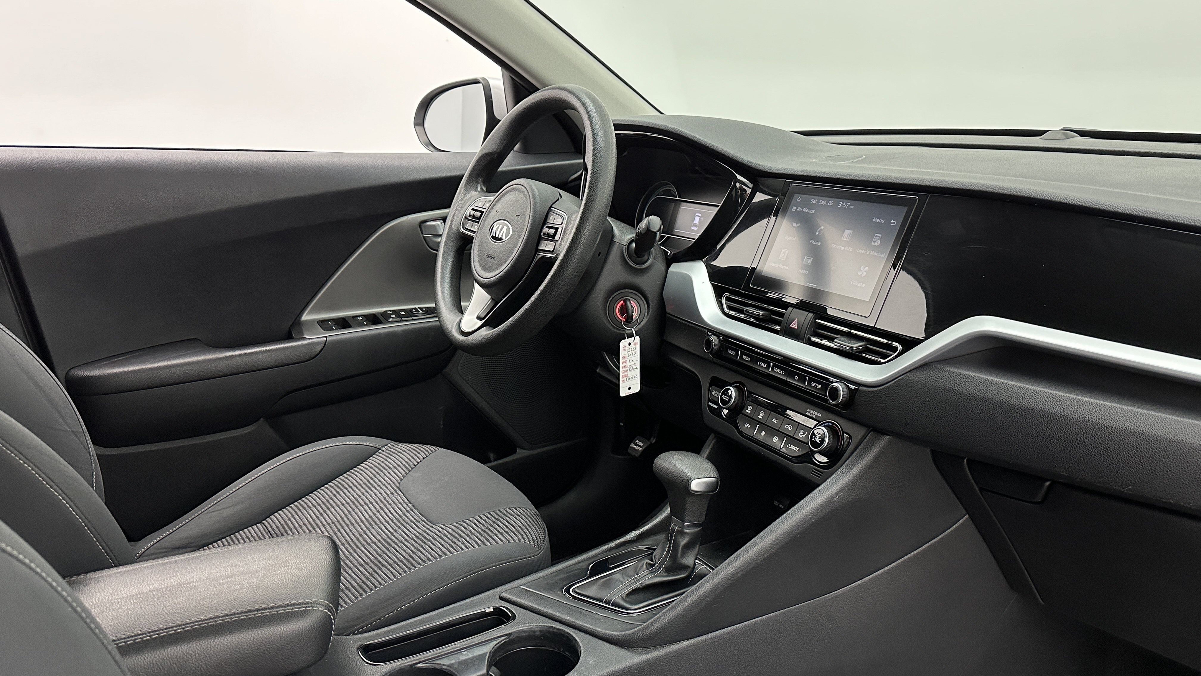 Used 2020 Kia Niro LX FWD image 33
