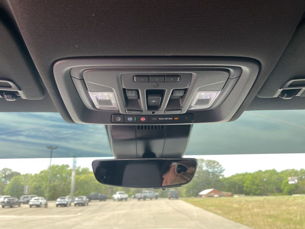 Used 2023 GMC Sierra 1500 AT4 w/ Technology Package image 19