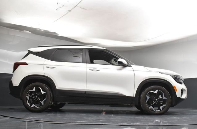 Certified 2025 Kia Seltos S FWD image 37