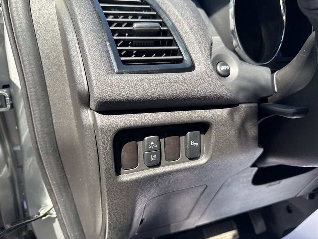 Used 2025 Mitsubishi Outlander Sport AWD image 16