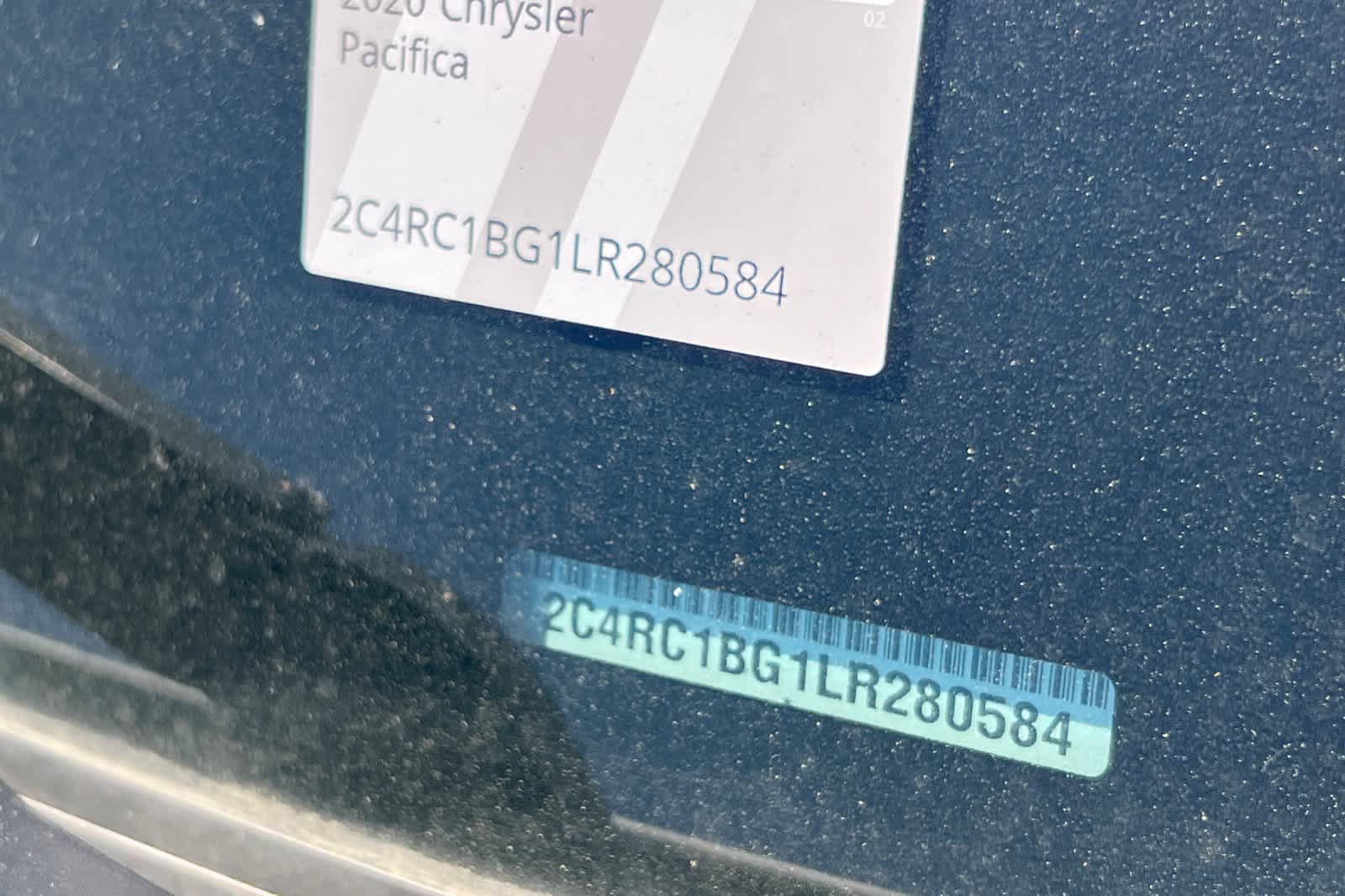 Used 2020 Chrysler Pacifica Touring-L image 23