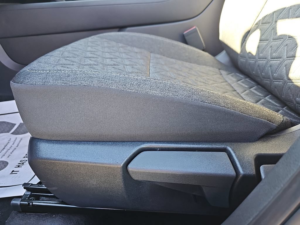 New 2026 Nissan Kicks SV w/ SV Premium Package FWD image 31