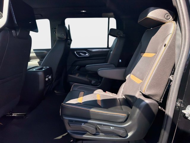 Used 2022 GMC Yukon XL AT4 w/ AT4 Premium Package AWD/4WD image 13