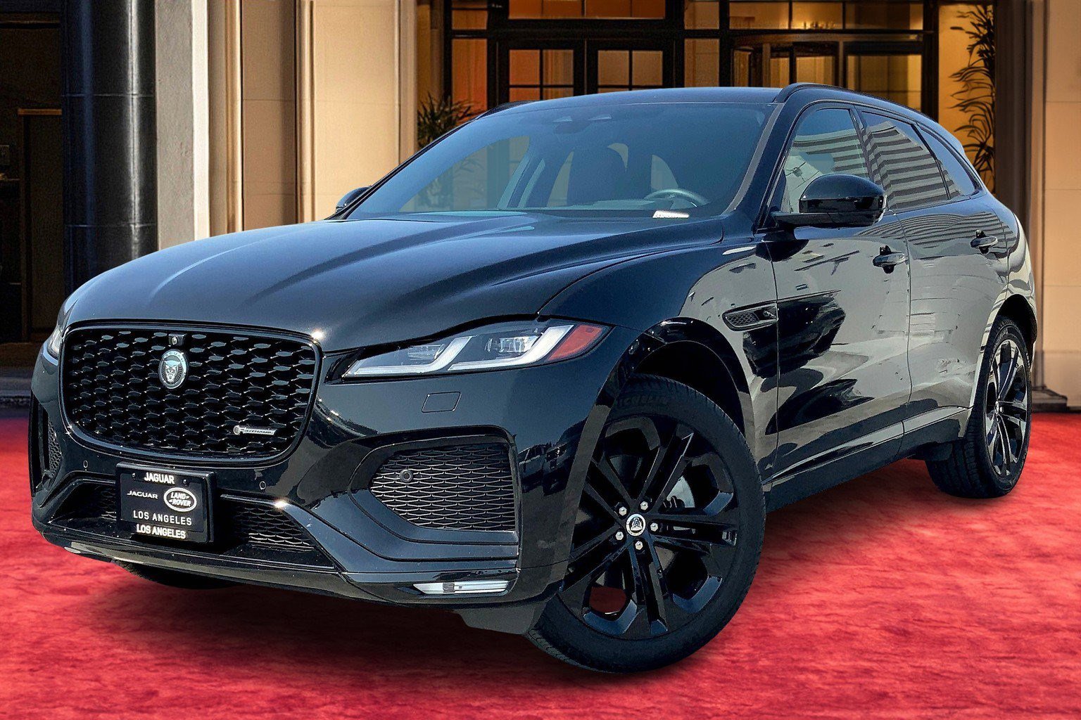 Used 2025 Jaguar F-PACE R-Dynamic S image 1
