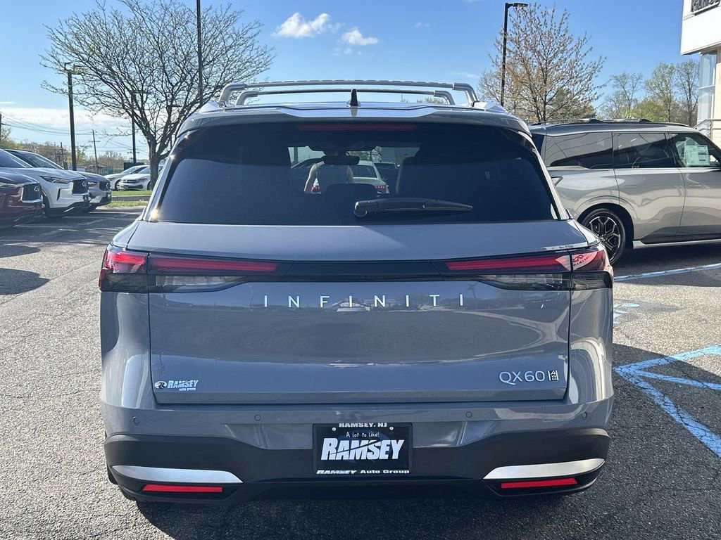 Certified 2026 INFINITI QX60 Luxe w/ Family Package image 27