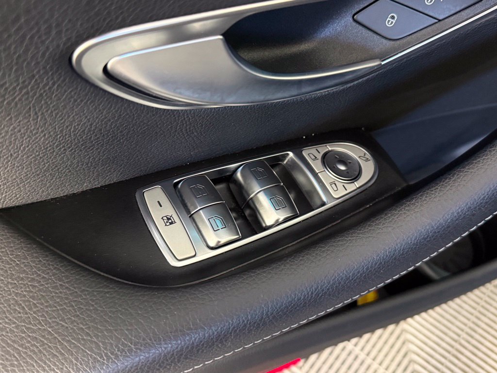 Used 2021 Mercedes-Benz E 350 4MATIC Sedan image 22