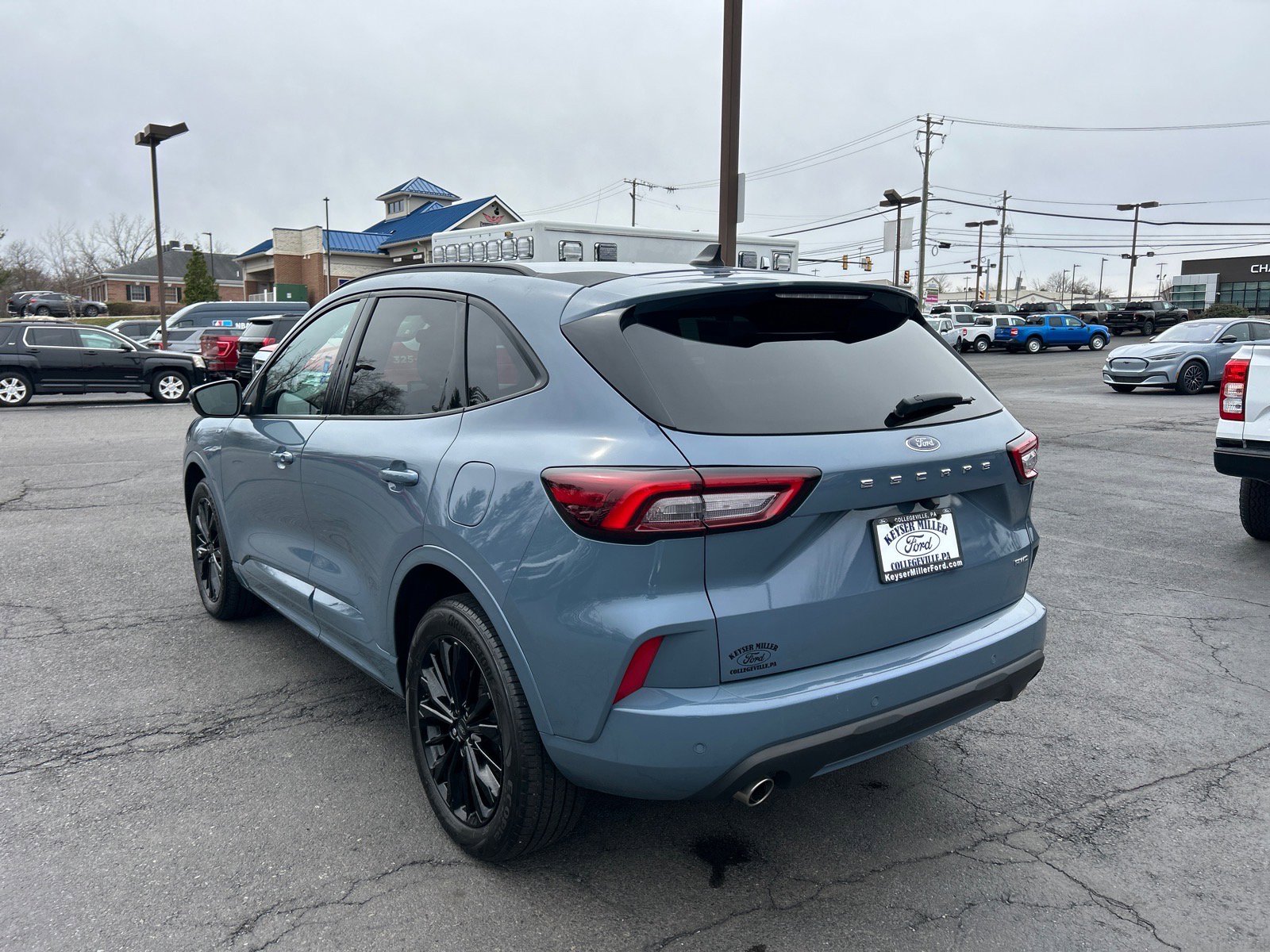 Certified 2023 Ford Escape ST-Line Elite AWD/4WD image 10