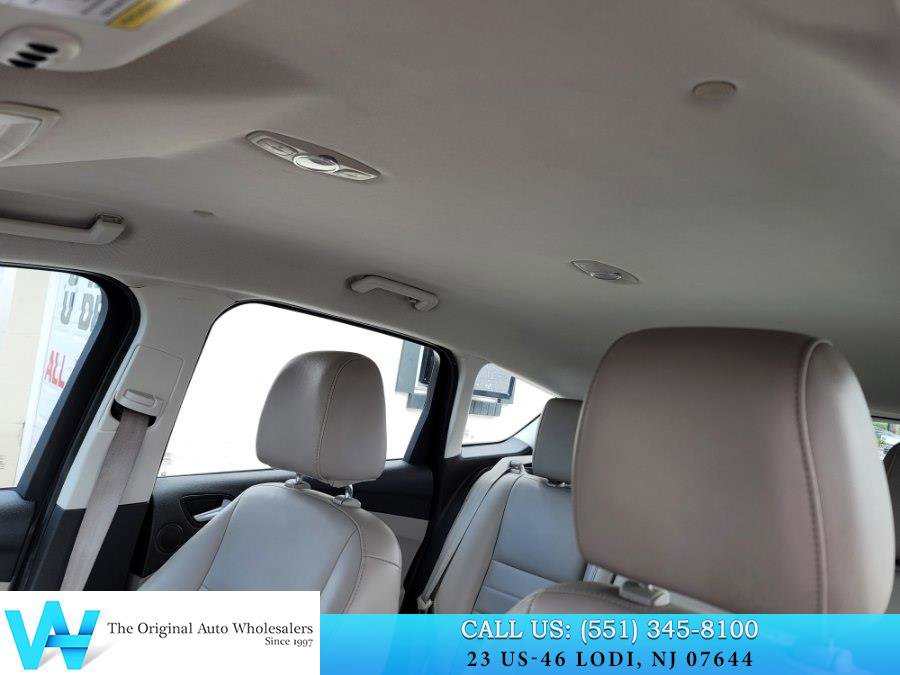 Used 2013 Ford C-MAX SEL FWD image 12