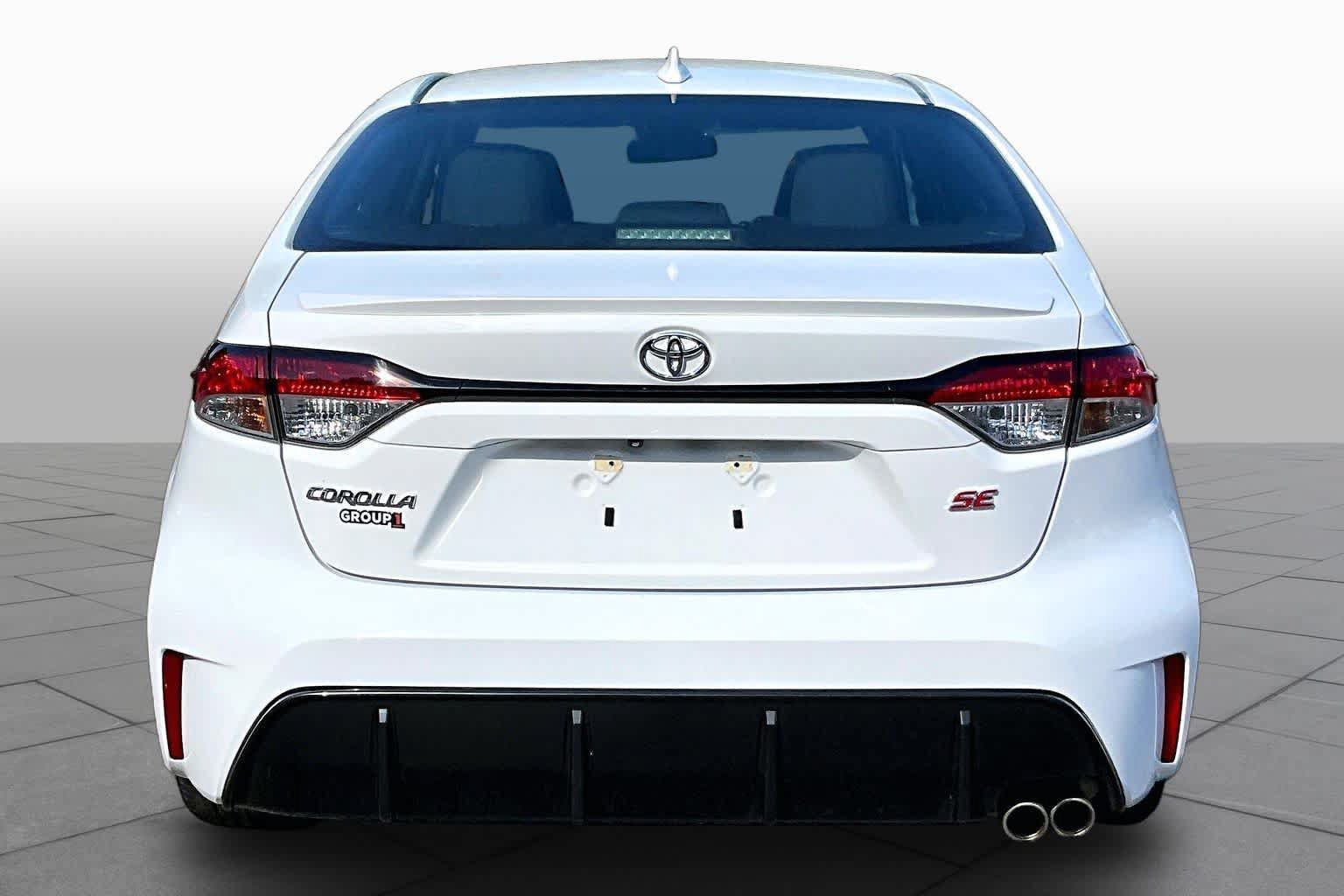Certified 2024 Toyota Corolla SE w/ SE Premium Package FWD image 5