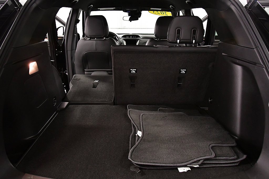 Used 2023 Chevrolet TrailBlazer ACTIV image 29