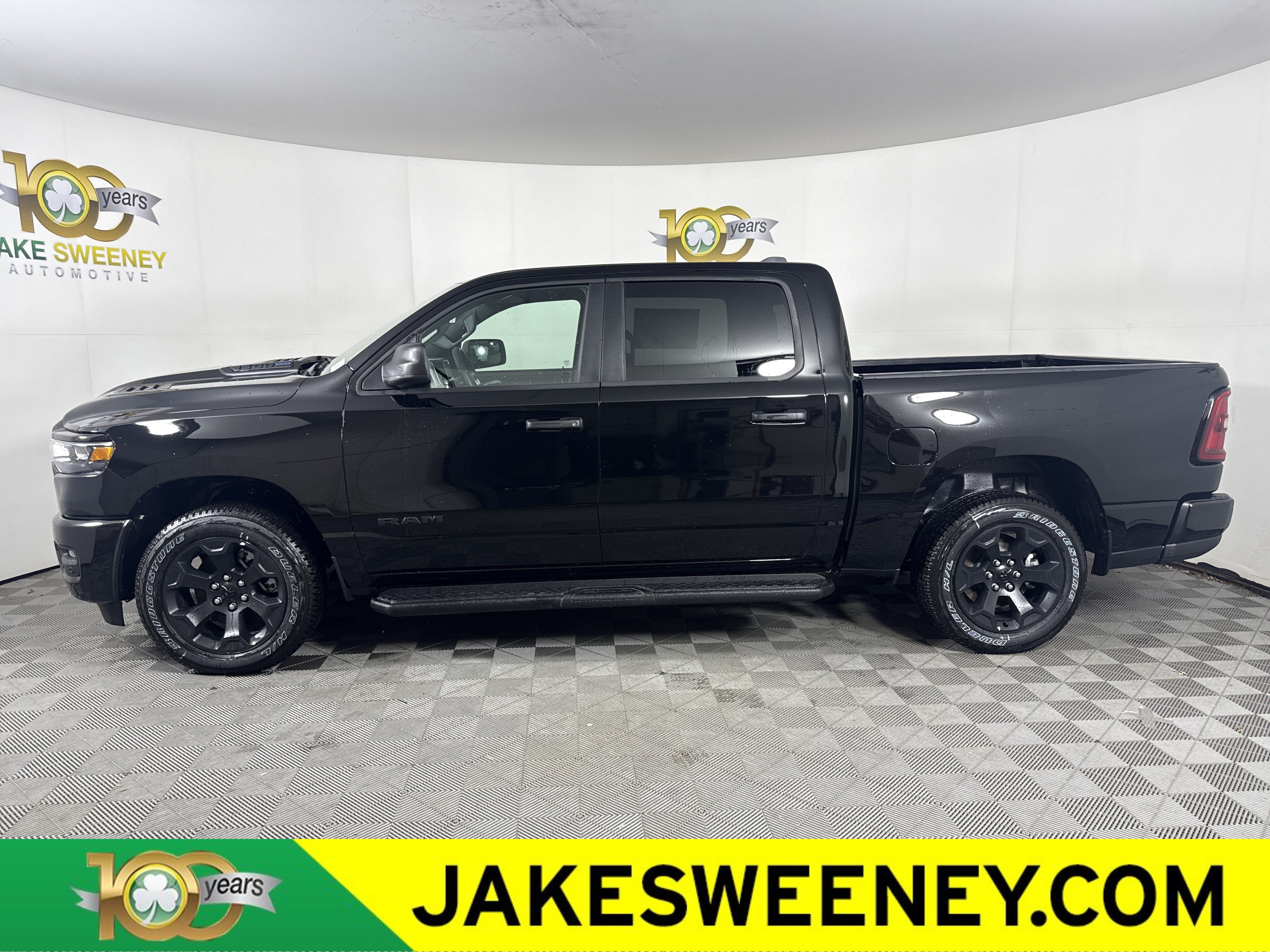 New 2026 RAM 1500 Express AWD/4WD image 5