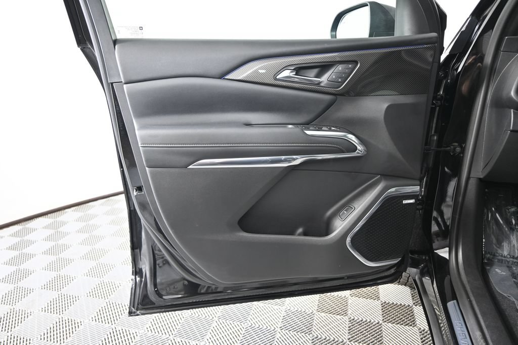 Used 2026 Chevrolet Traverse High Country w/ LPO, Floor Liner Package AWD/4WD image 20