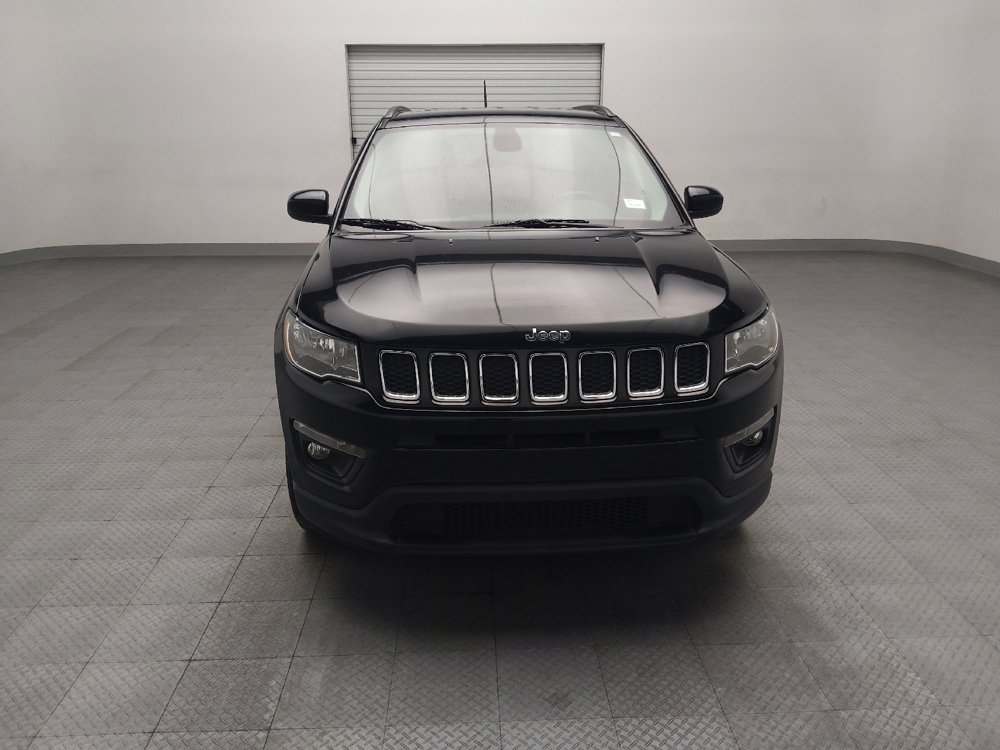 Used 2017 Jeep Compass Latitude FWD image 14