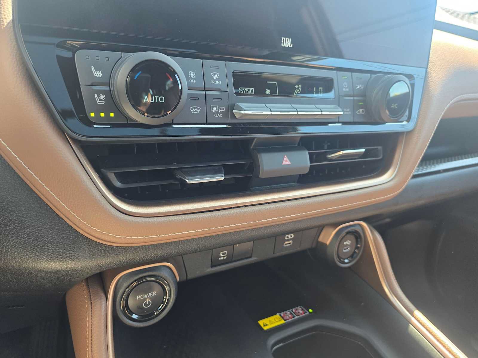 Used 2024 Toyota Grand Highlander AWD Hybrid image 32