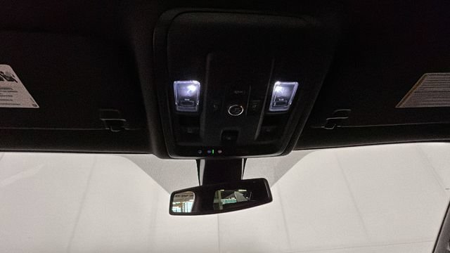 Used 2022 Chevrolet Suburban LT w/ Luxury Package AWD/4WD image 24