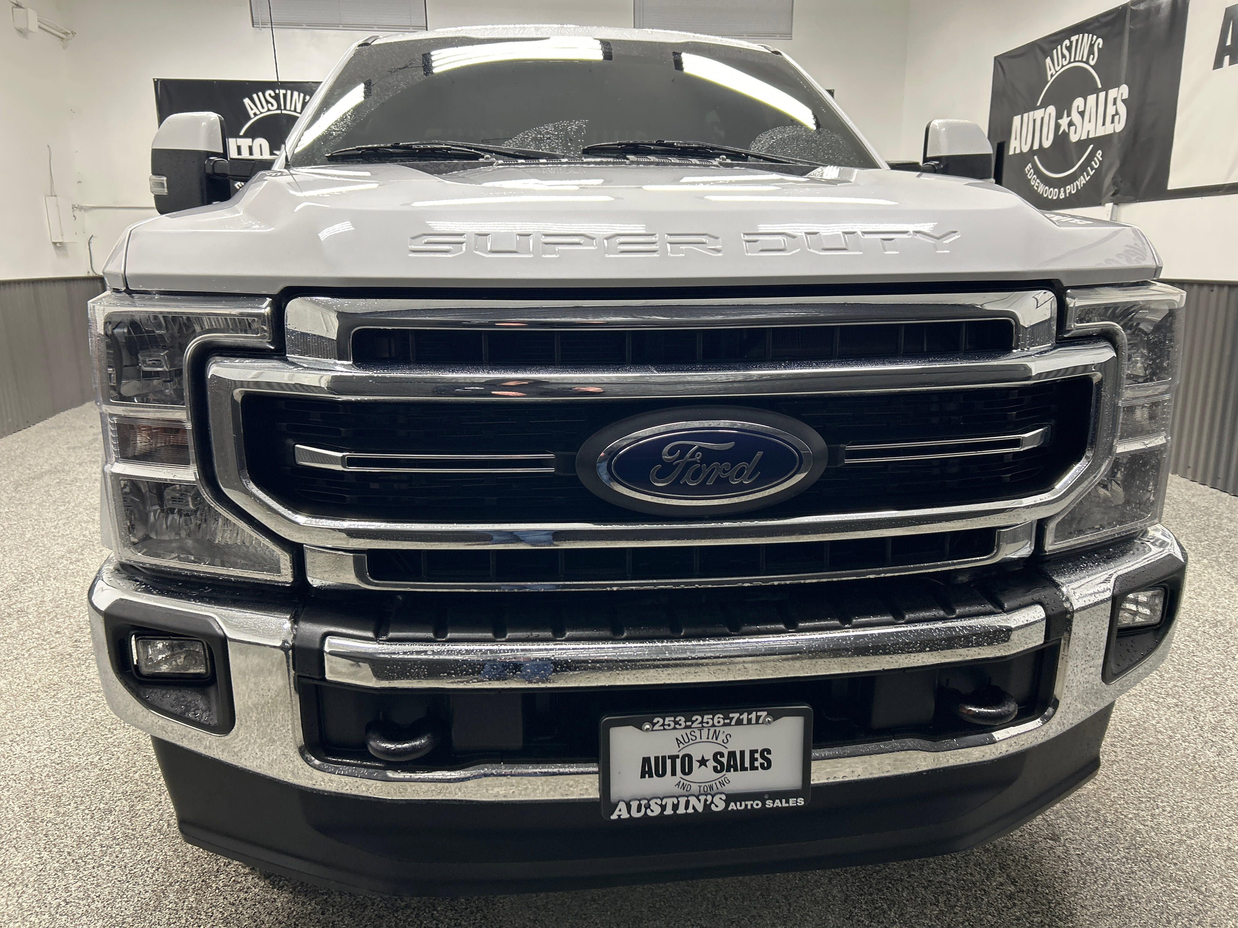 Used 2021 Ford F350 Lariat AWD/4WD image 2