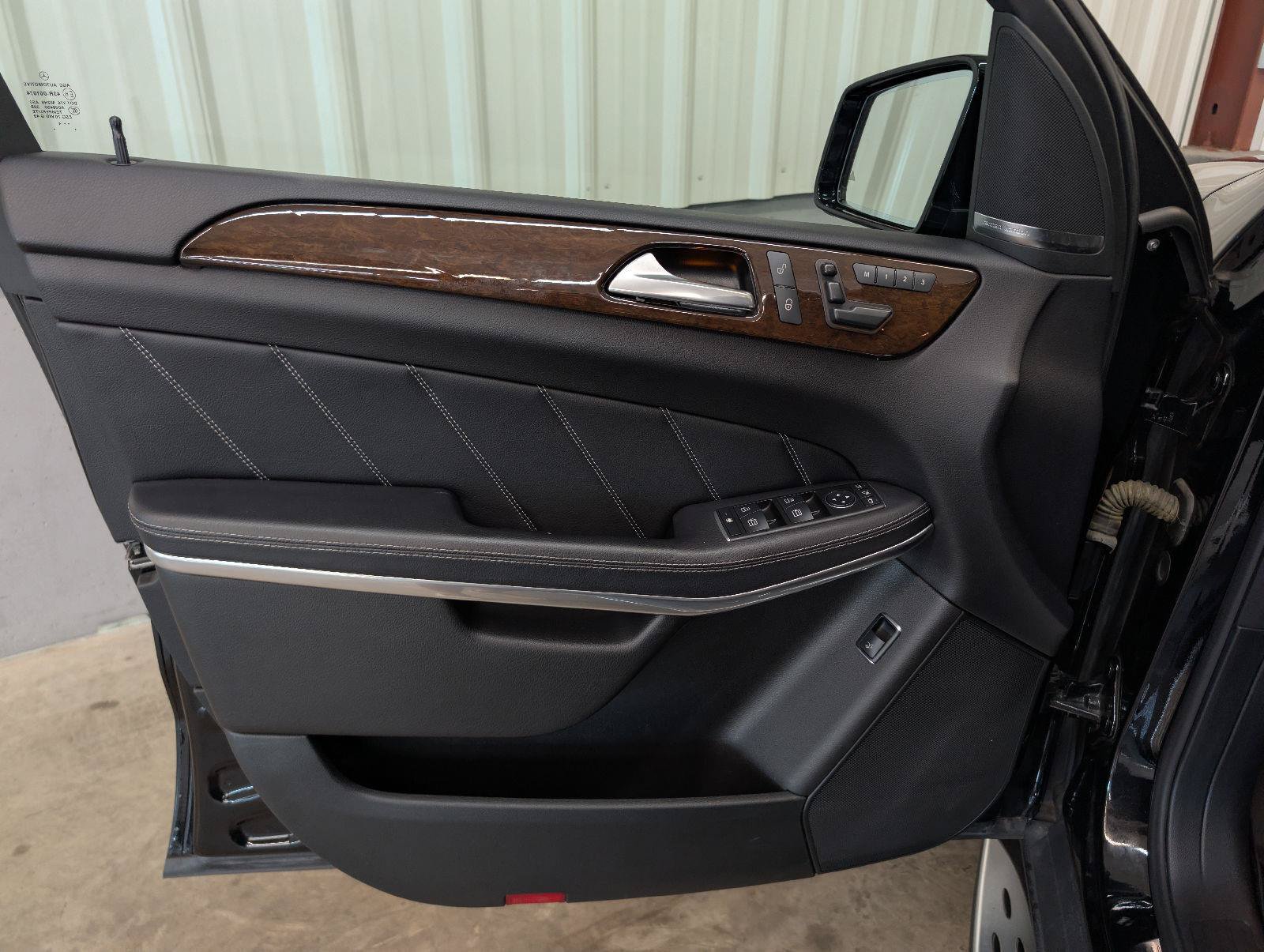 Used 2014 Mercedes-Benz GL 450 4MATIC image 17