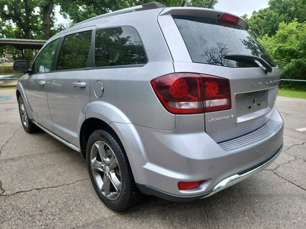 Used 2017 Dodge Journey Crossroad FWD image 5