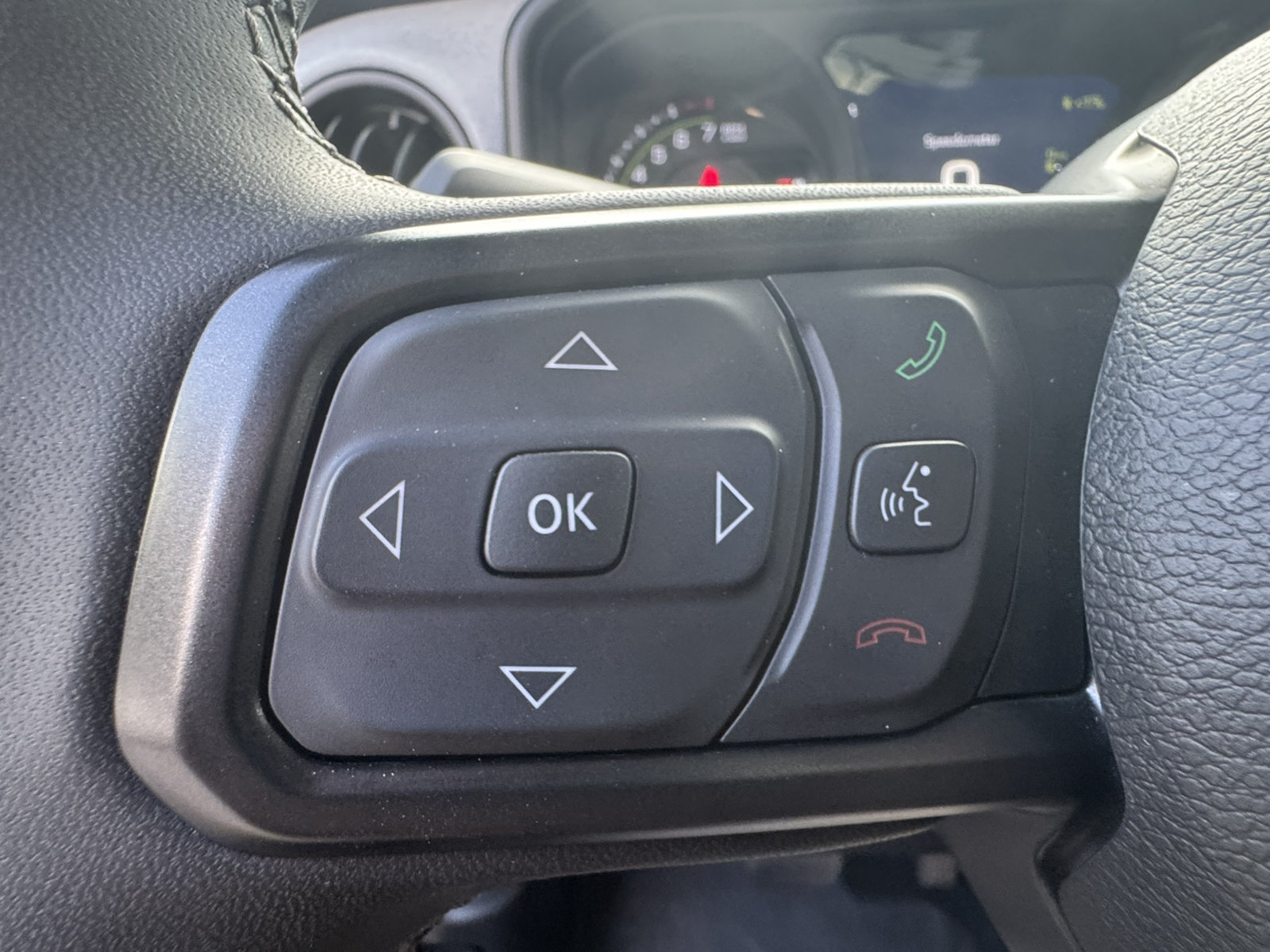 Used 2025 Jeep Wrangler Willys AWD/4WD image 30