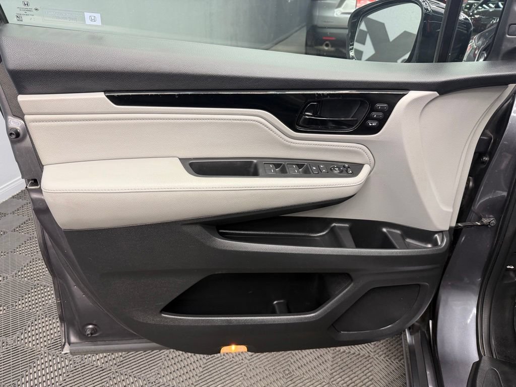 Used 2018 Honda Odyssey Elite image 36