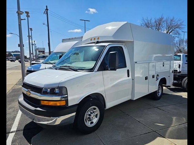 New 2024 Chevrolet Express 3500 w/ Power Convenience Package image 25