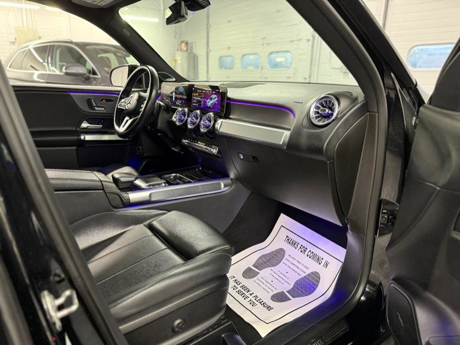 Used 2021 Mercedes-Benz GLB 250 4MATIC image 34
