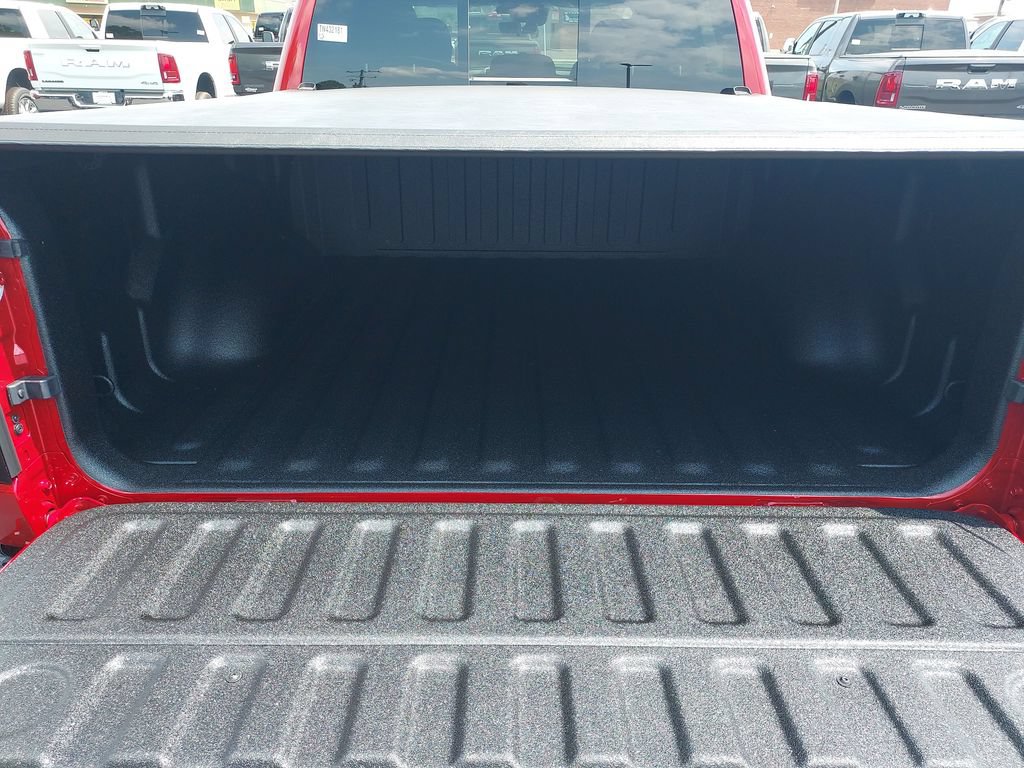 New 2026 RAM 1500 Express AWD/4WD image 9