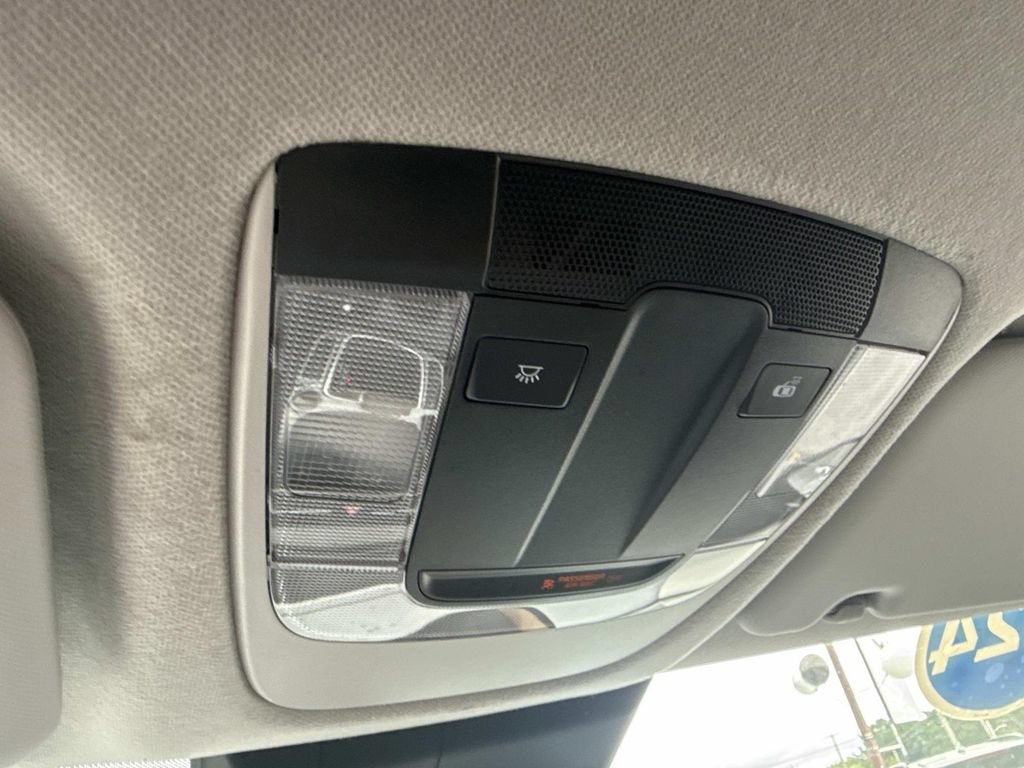 Used 2024 Kia Seltos LX AWD/4WD image 25