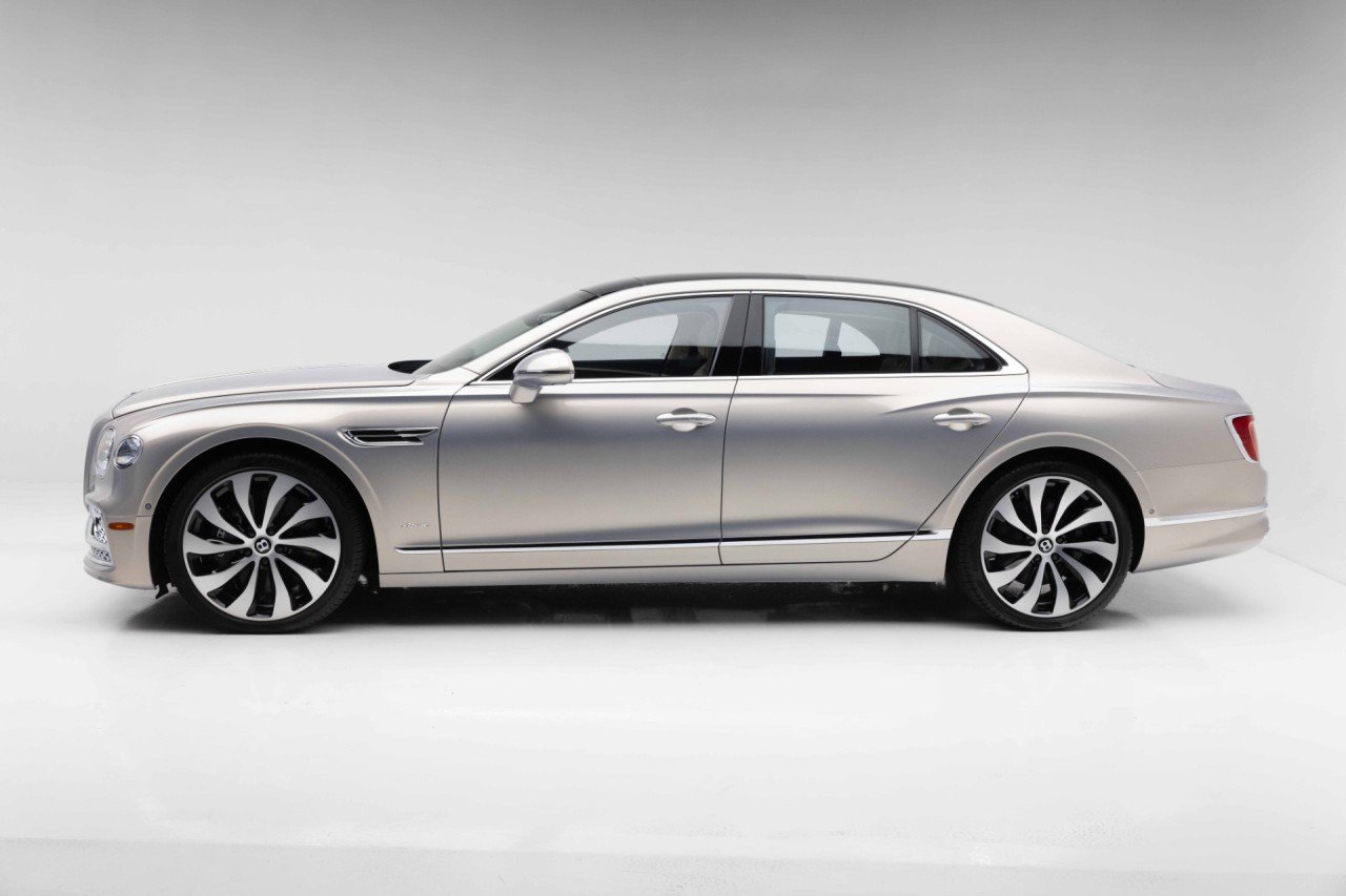 Used 2024 Bentley Flying Spur Azure AWD/4WD image 13