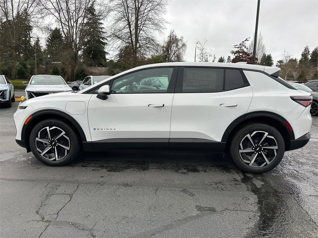 New 2026 Chevrolet Equinox EV LT image 2