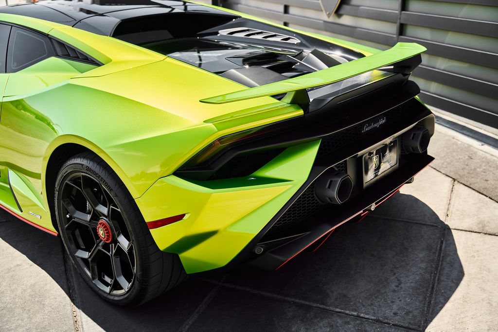 Used 2023 Lamborghini Huracan Tecnica RWD image 10