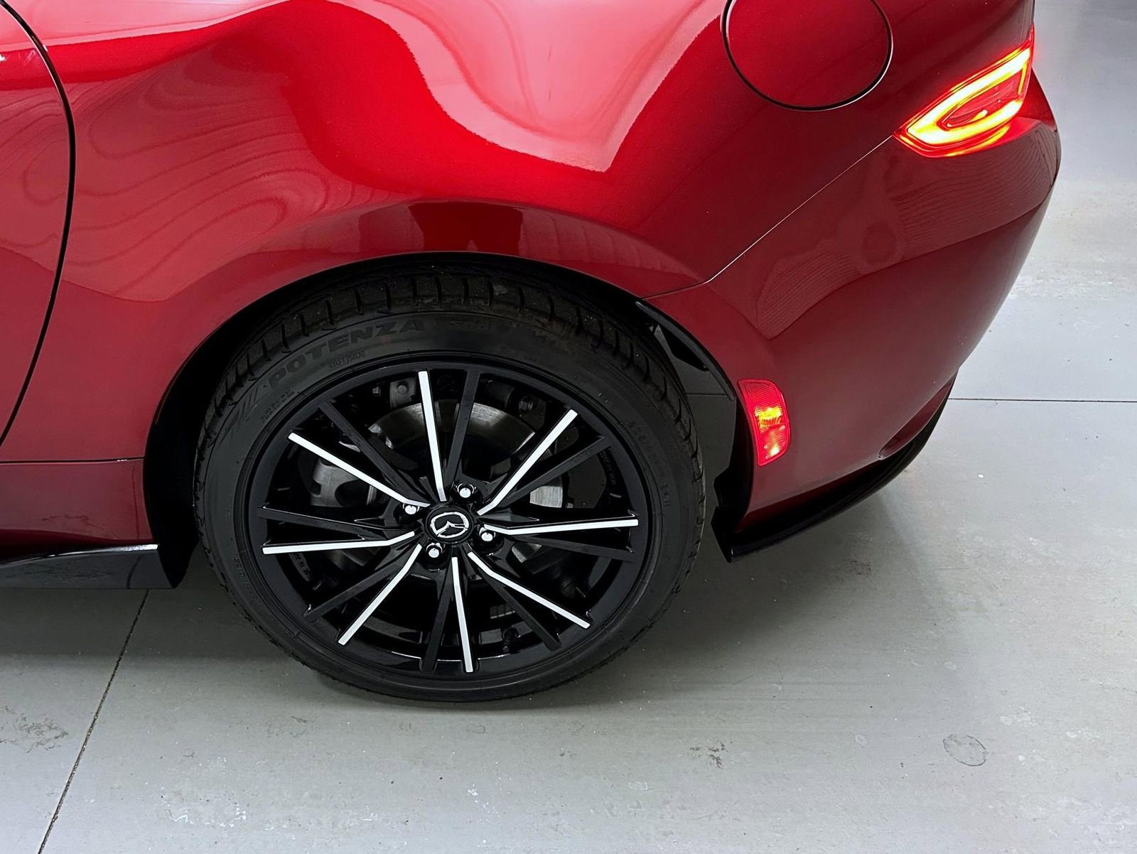 Used 2025 MAZDA MX-5 Miata RF Grand Touring w/ Appearance Package image 18