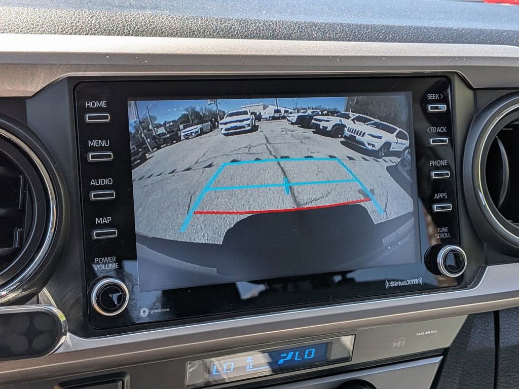 Used 2022 Toyota Tacoma SR5 AWD/4WD image 18
