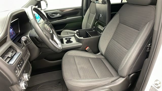 Used 2023 GMC Yukon XL SLE image 27