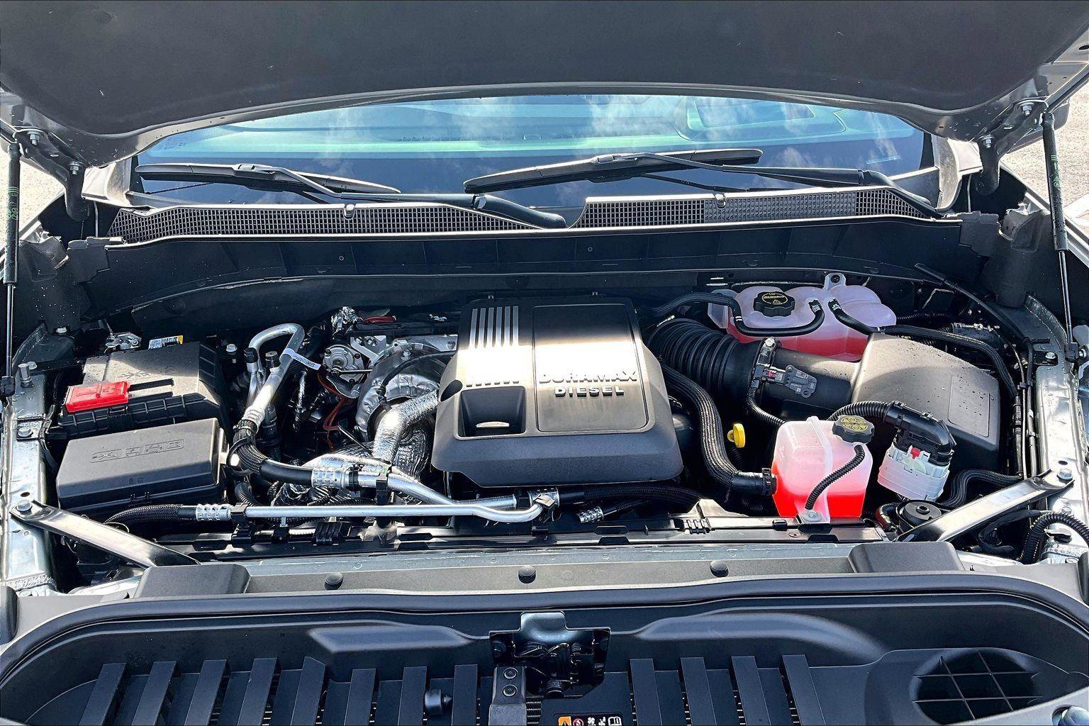 New 2026 Chevrolet Silverado 1500 LTZ w/ Technology Package AWD/4WD image 13