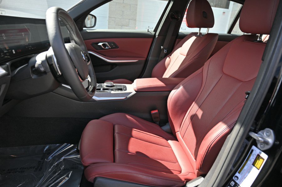 Used 2025 BMW 330i xDrive Sedan AWD/4WD image 16