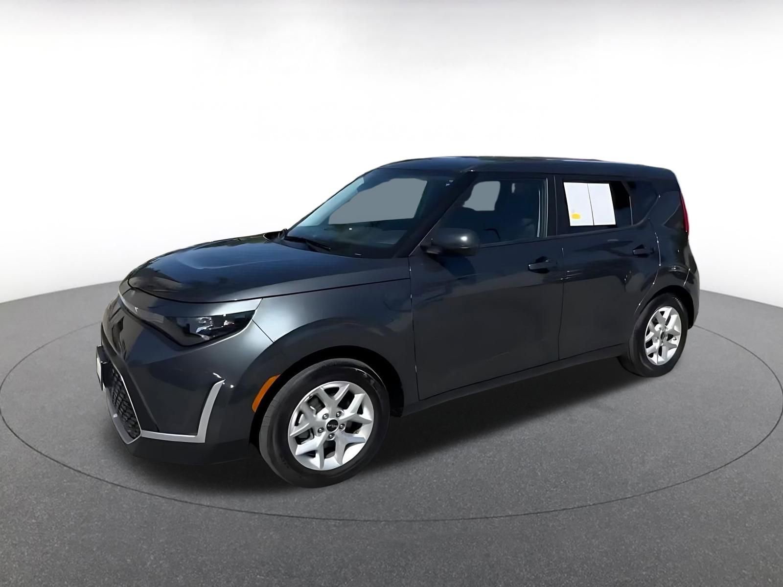 Used 2025 Kia Soul LX w/ LX Technology Package image 8