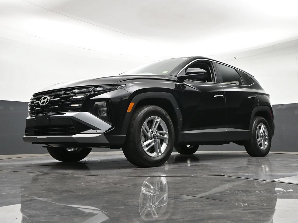 Used 2025 Hyundai Tucson SE AWD/4WD image 24