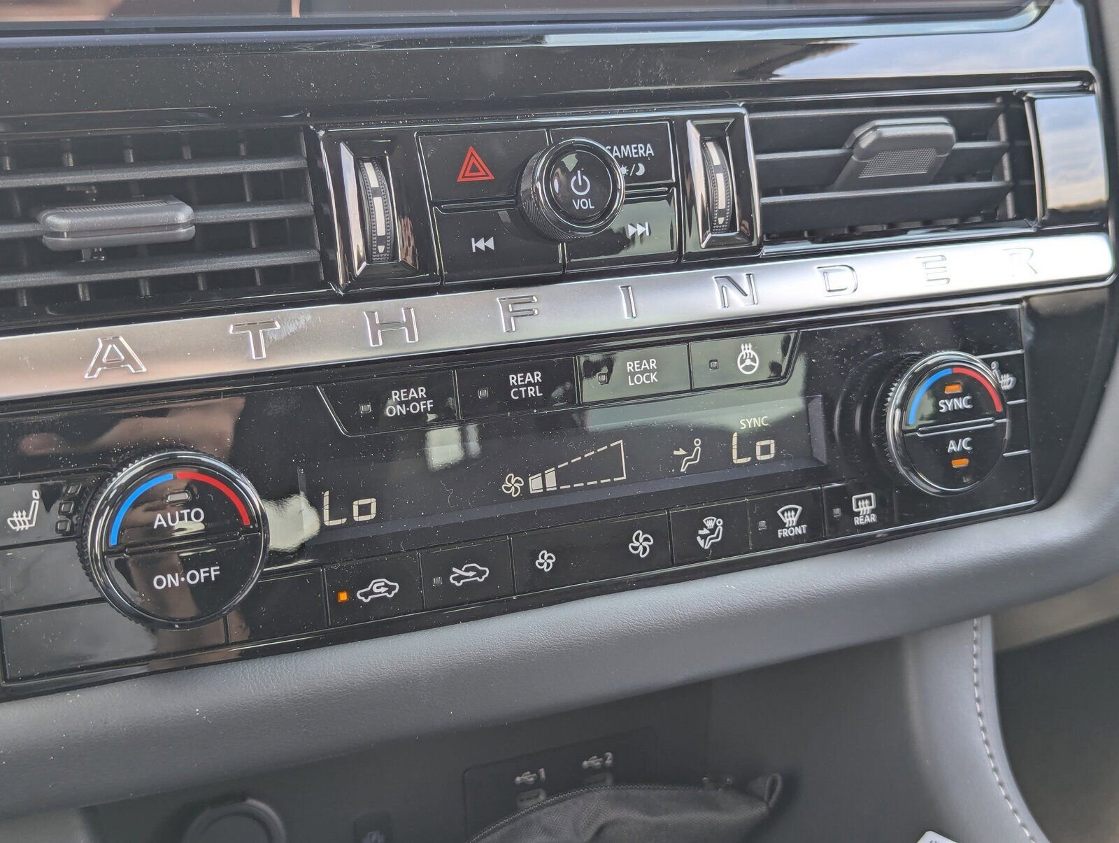 New 2026 Nissan Pathfinder SL AWD/4WD image 14