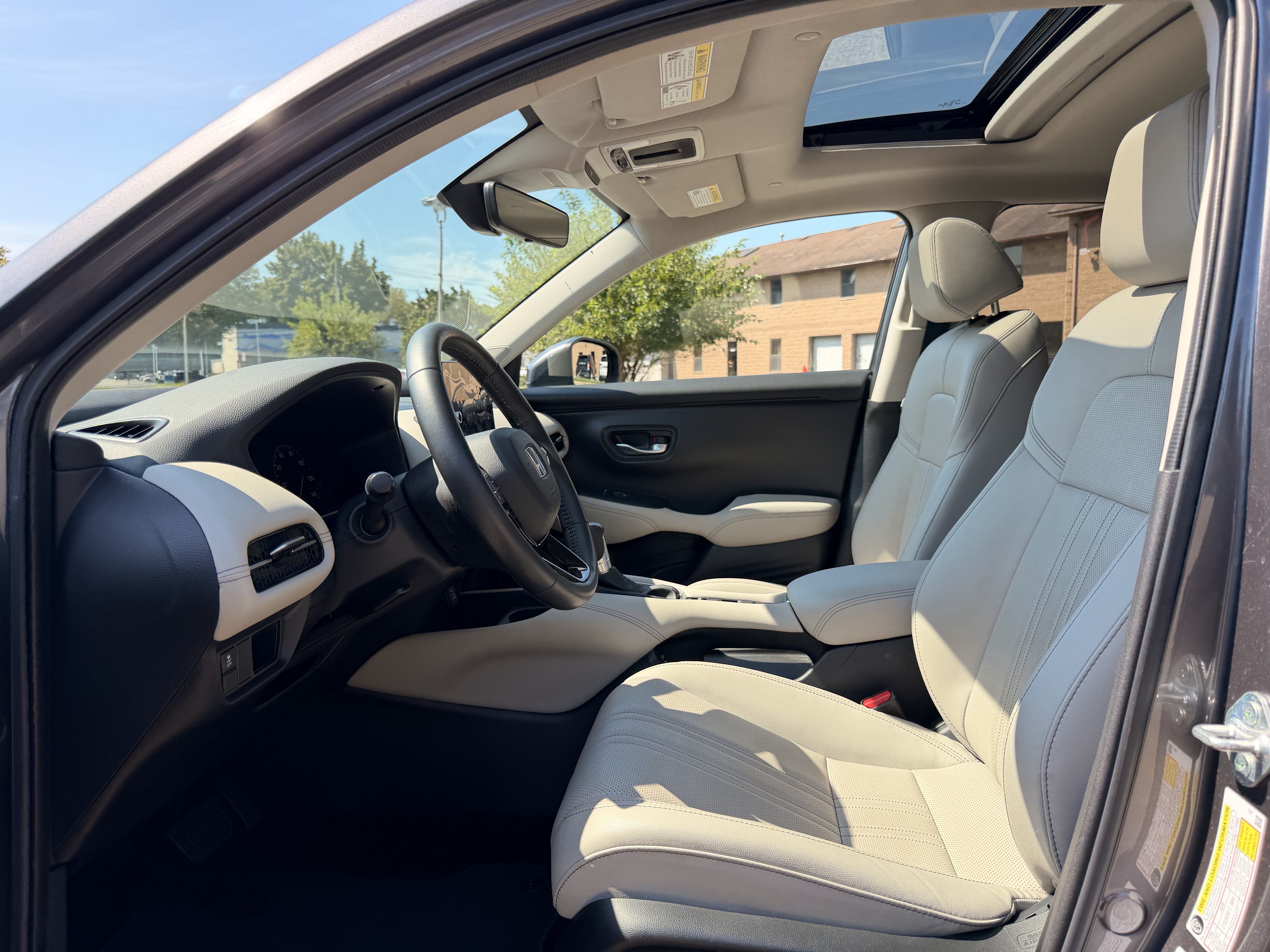 Used 2025 Honda HR-V EX-L image 14