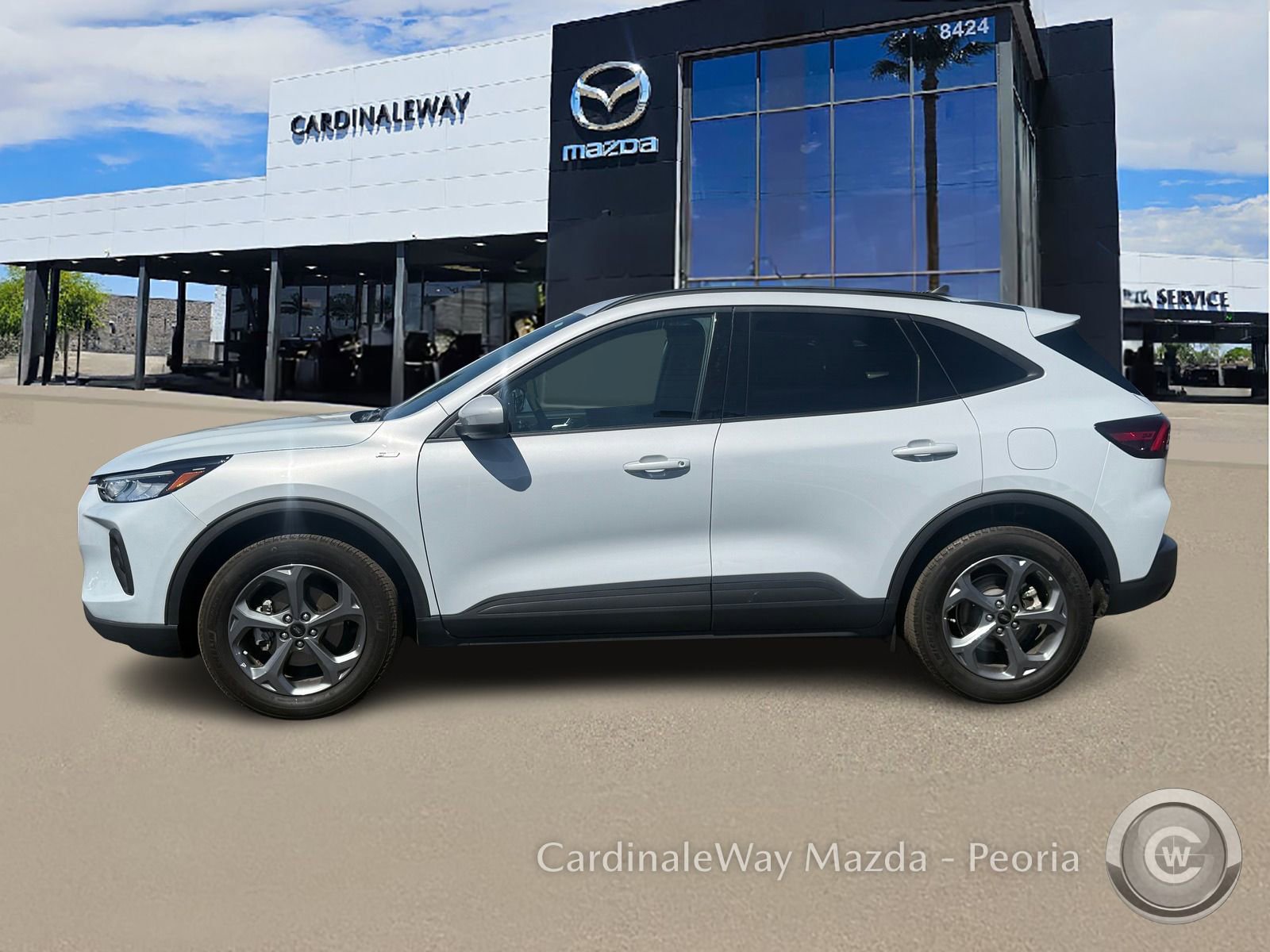Used 2025 Ford Escape ST-Line Select AWD/4WD image 3