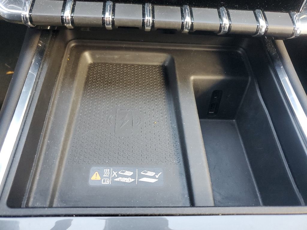 Used 2025 GMC Acadia Elevation FWD image 28
