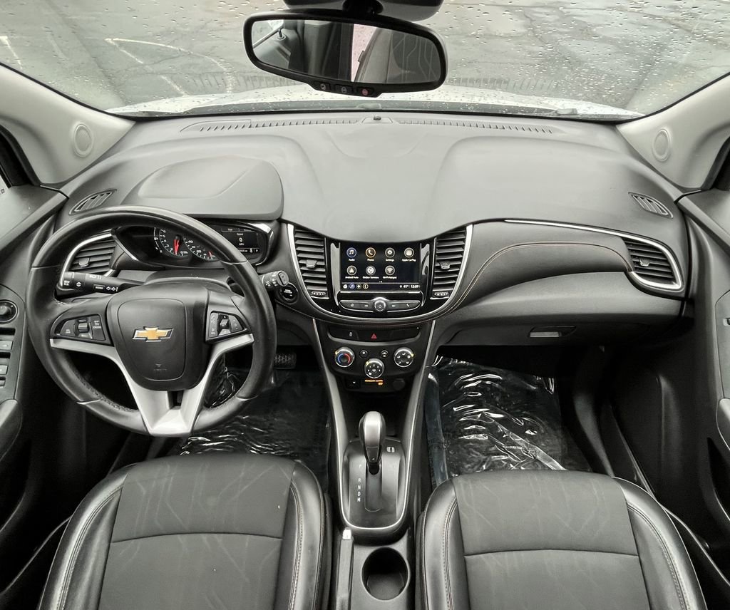 Used 2018 Chevrolet Trax LT w/ LT Convenience Package image 11