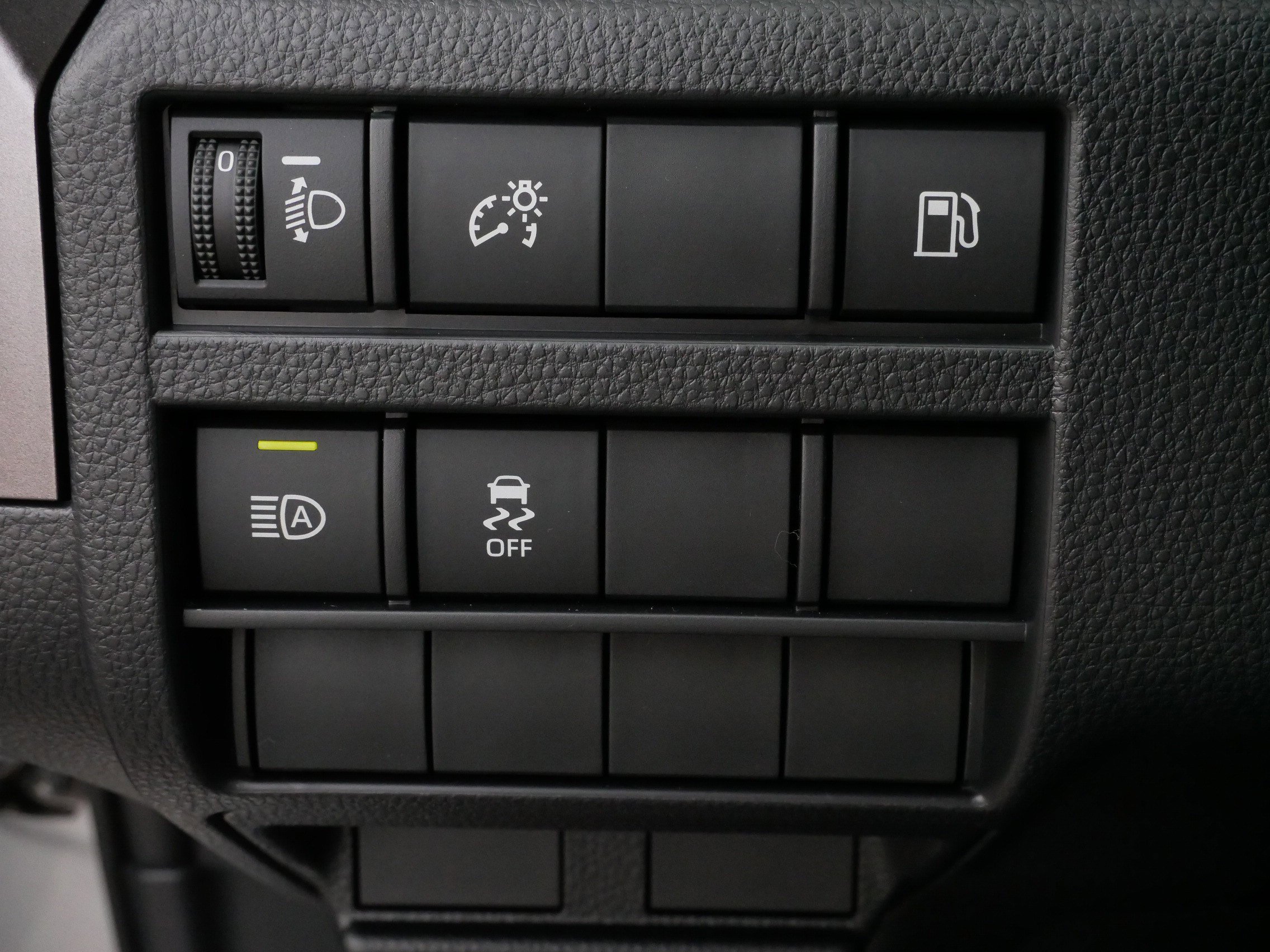 Certified 2025 Toyota 4Runner SR5 image 27