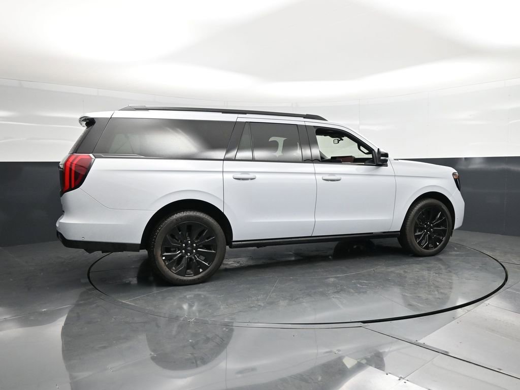 Used 2025 Ford Expedition Max Platinum w/ Stealth Appearance Package image 2