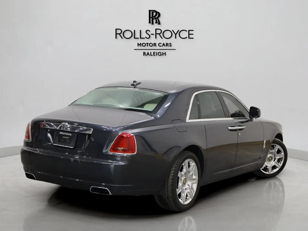 Certified 2010 Rolls-Royce Ghost RWD image 2