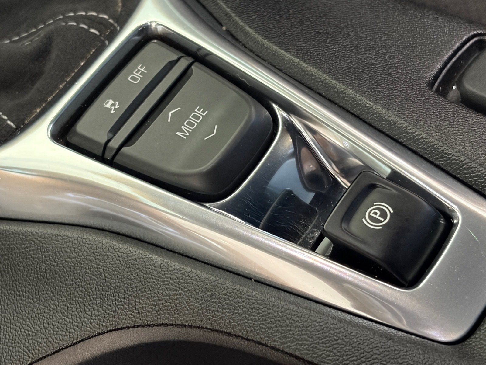 Used 2018 Chevrolet Camaro SS RWD image 31