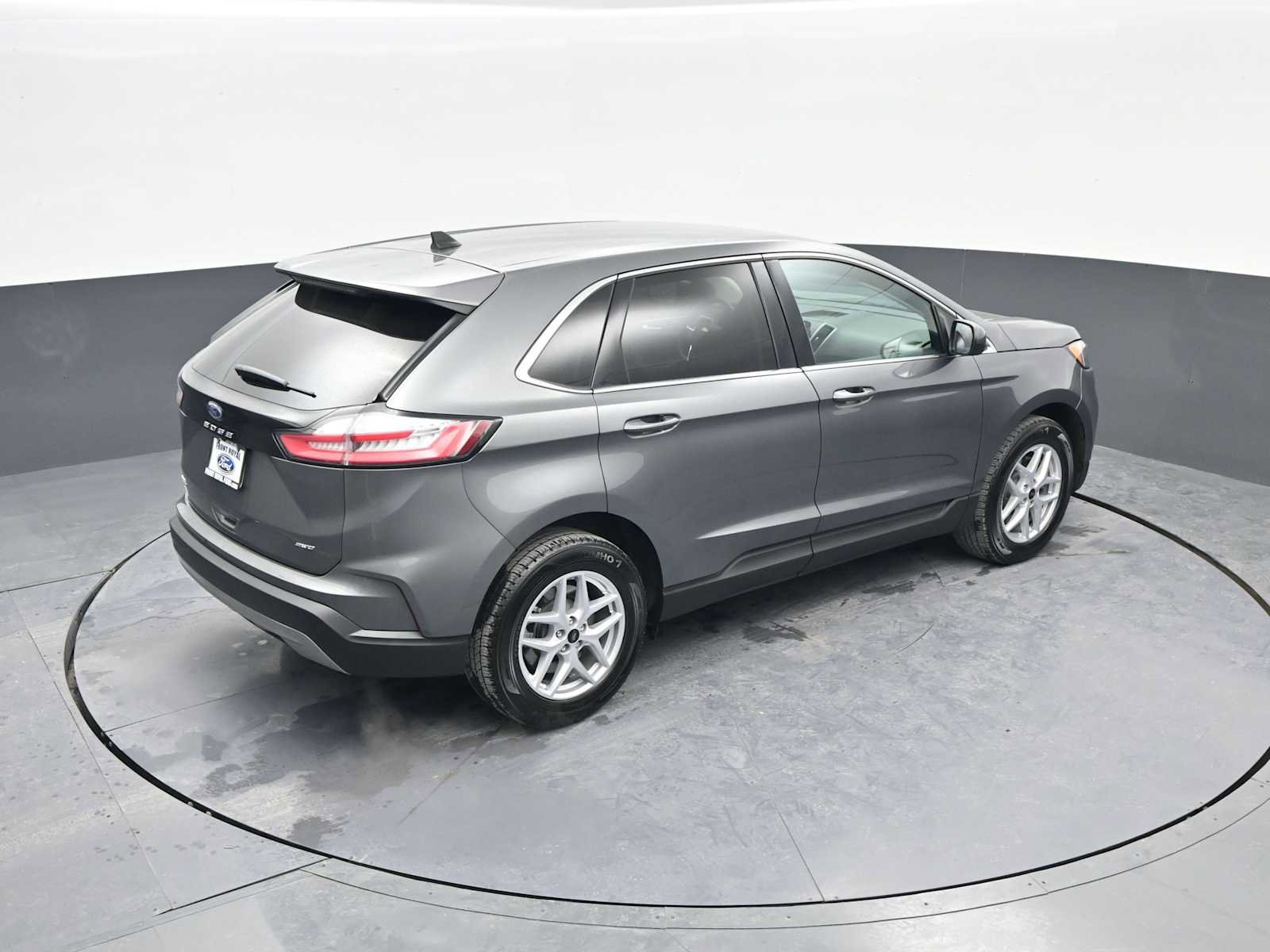 Used 2024 Ford Edge SEL image 34
