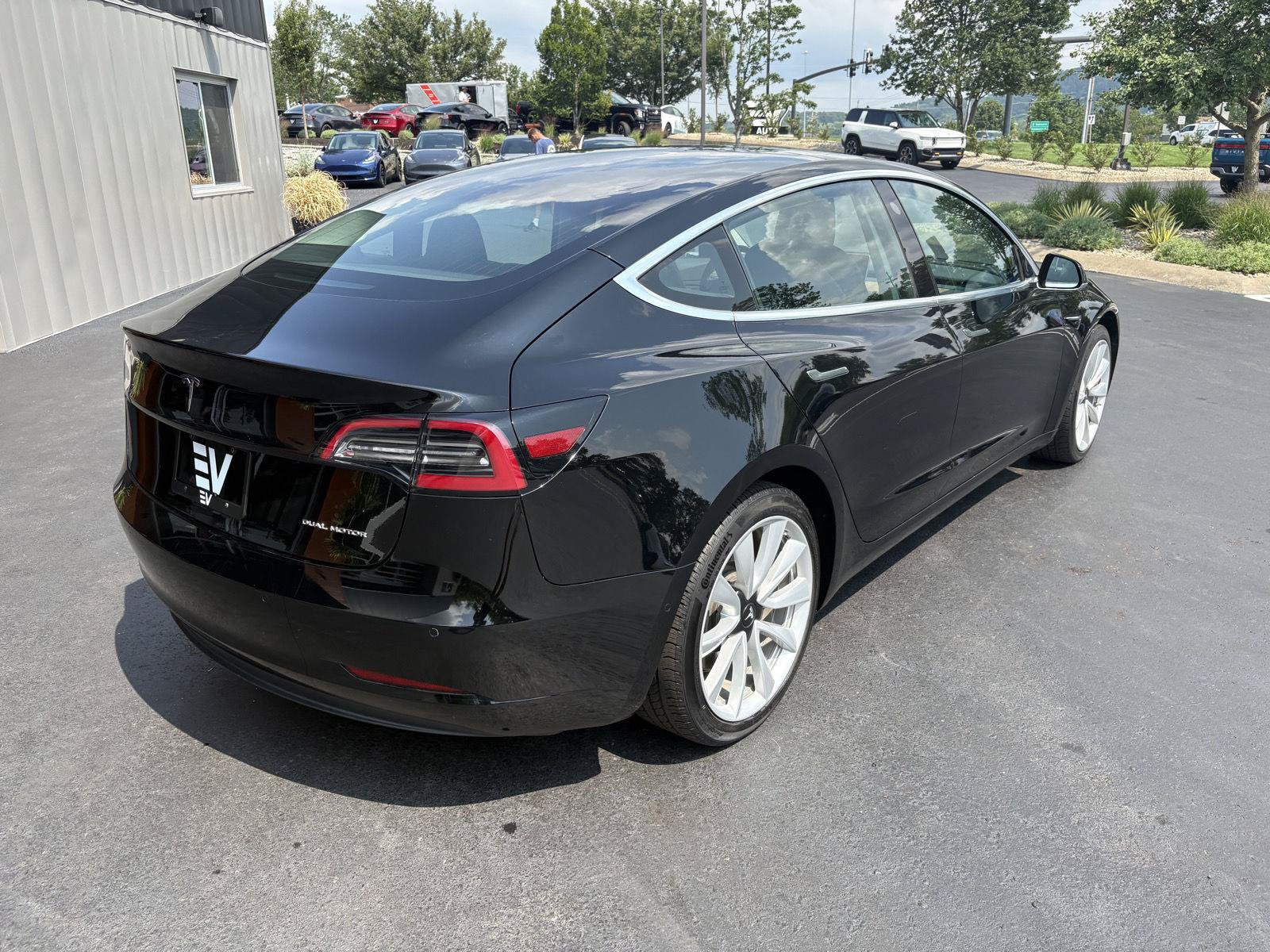 Used 2018 Tesla Model 3 Long Range AWD/4WD image 9