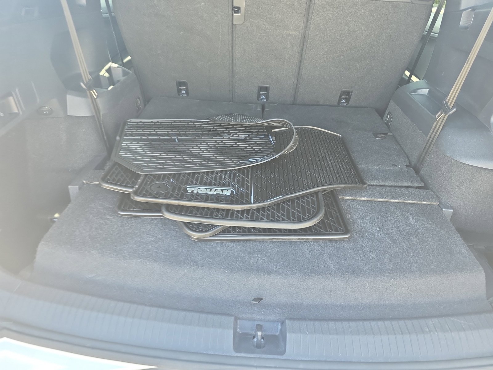 Used 2019 Volkswagen Tiguan SEL Premium R-Line FWD image 34